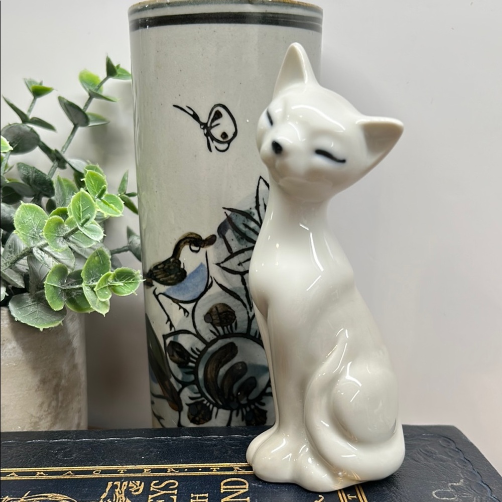 Vintage Otagiri Light Grey Ceramic Cat Figurine Made In Japan